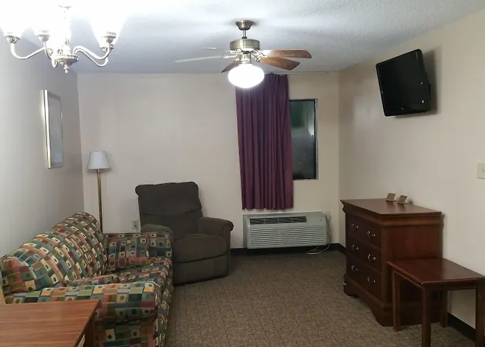 Briarwood Hotel 2*