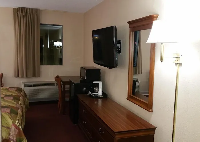 Hotel Briarwood 2*