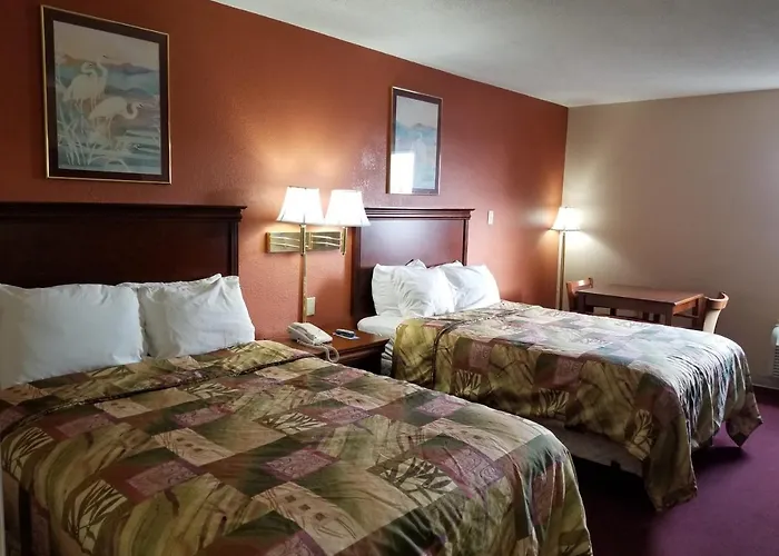 Briarwood Hotel 2*