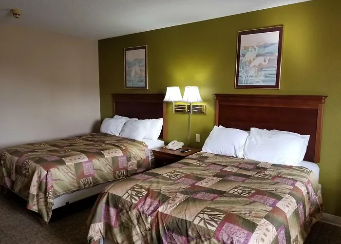 Briarwood Hotel 2*